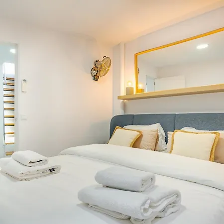 10 Townhouse Central *